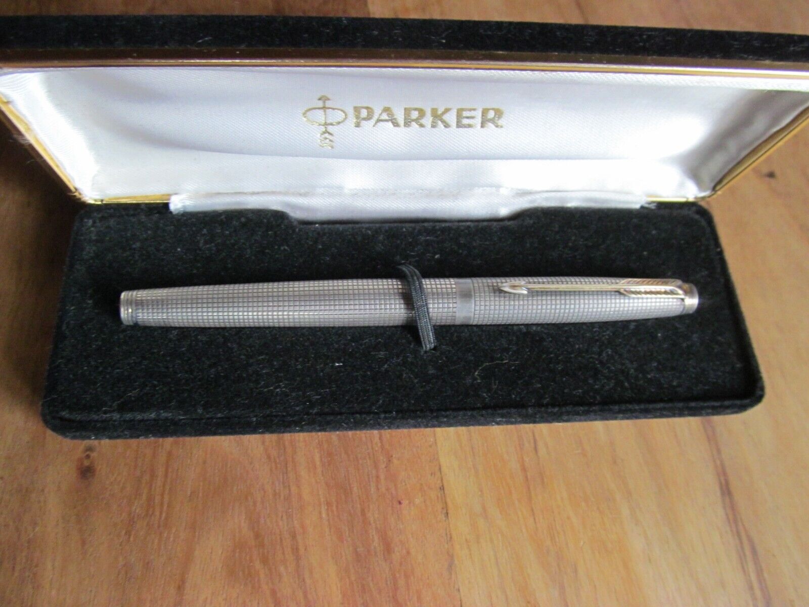 ANTIQUE  PARKER 75 STERLING CAP & BARREL FOUNTAIN PEN MADE IN USA FOR PARTS