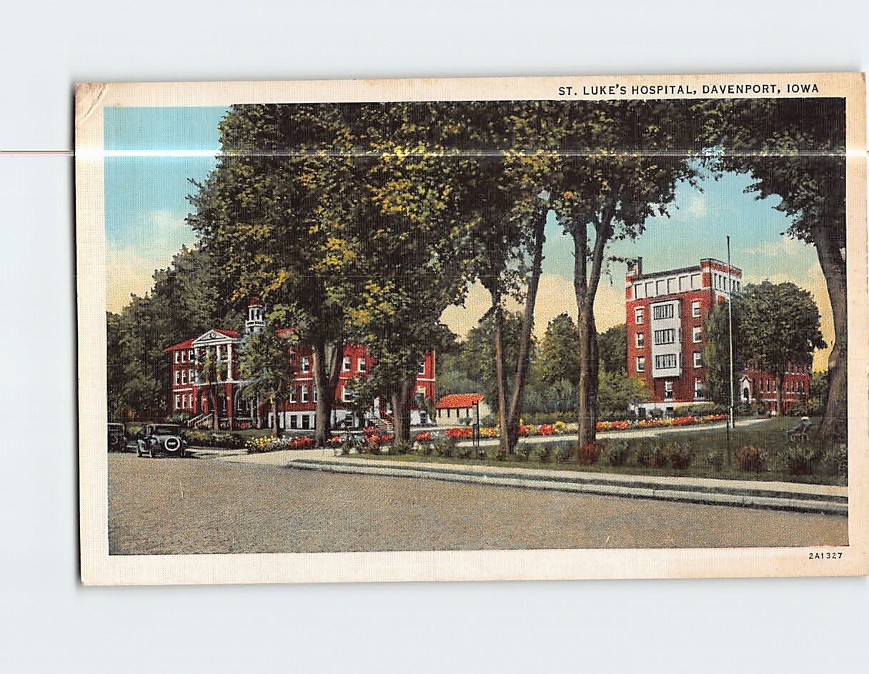 Postcard St. Luke\'s Hospital Davenport Iowa USA