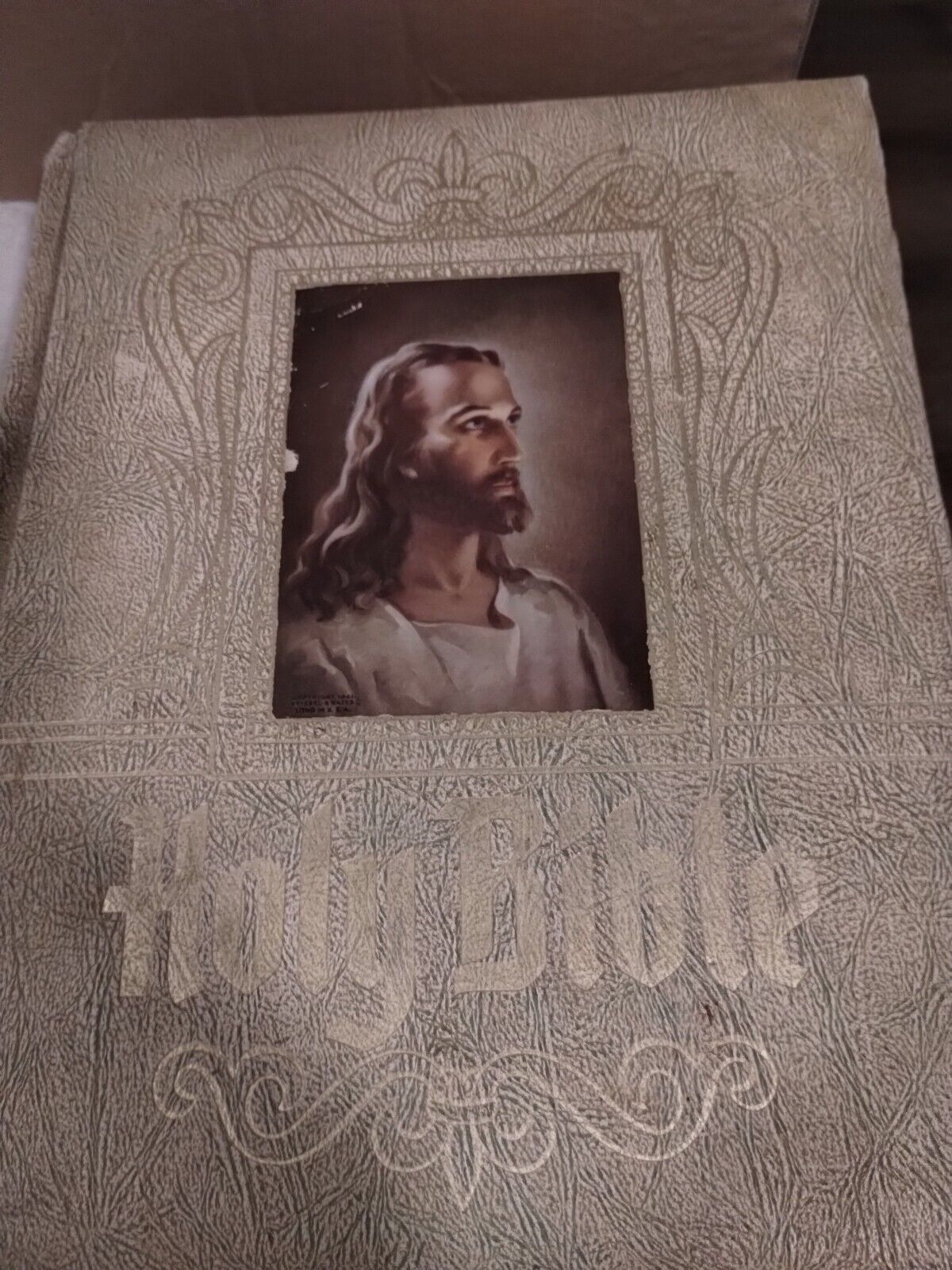 Vintage Family Bible 1963 X-Large Illustrated Unused Alphabetical Indexed