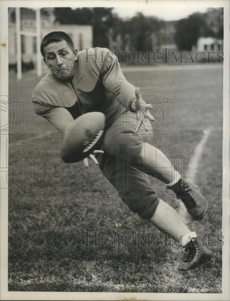 1946 Press Photo Herman Frickey Minnesota Football Player - sbs09000