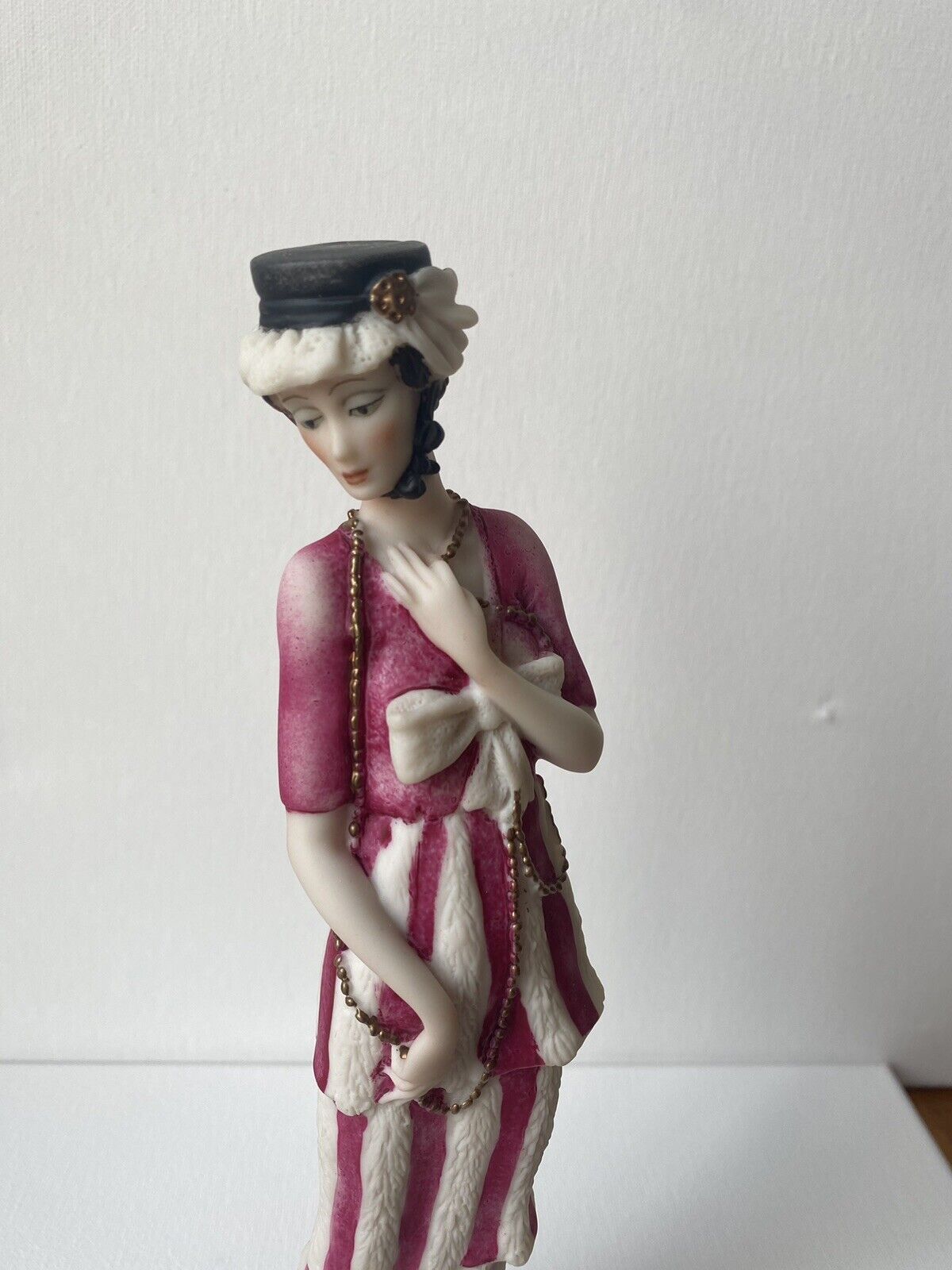 Giuseppe Armani Lady with Chain Figurine Sculpture #0411C