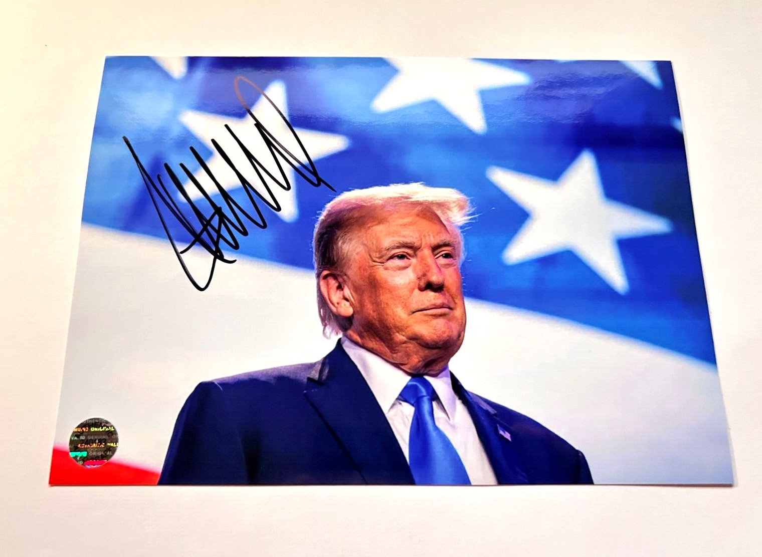 President DONALD TRUMP Hand Signed 7x5 in. Photo Original Autograph w/COA