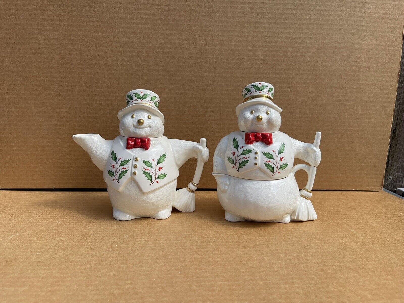 LENOX Porcelain SNOWMAN Teapot with Sugar & Creamer Set