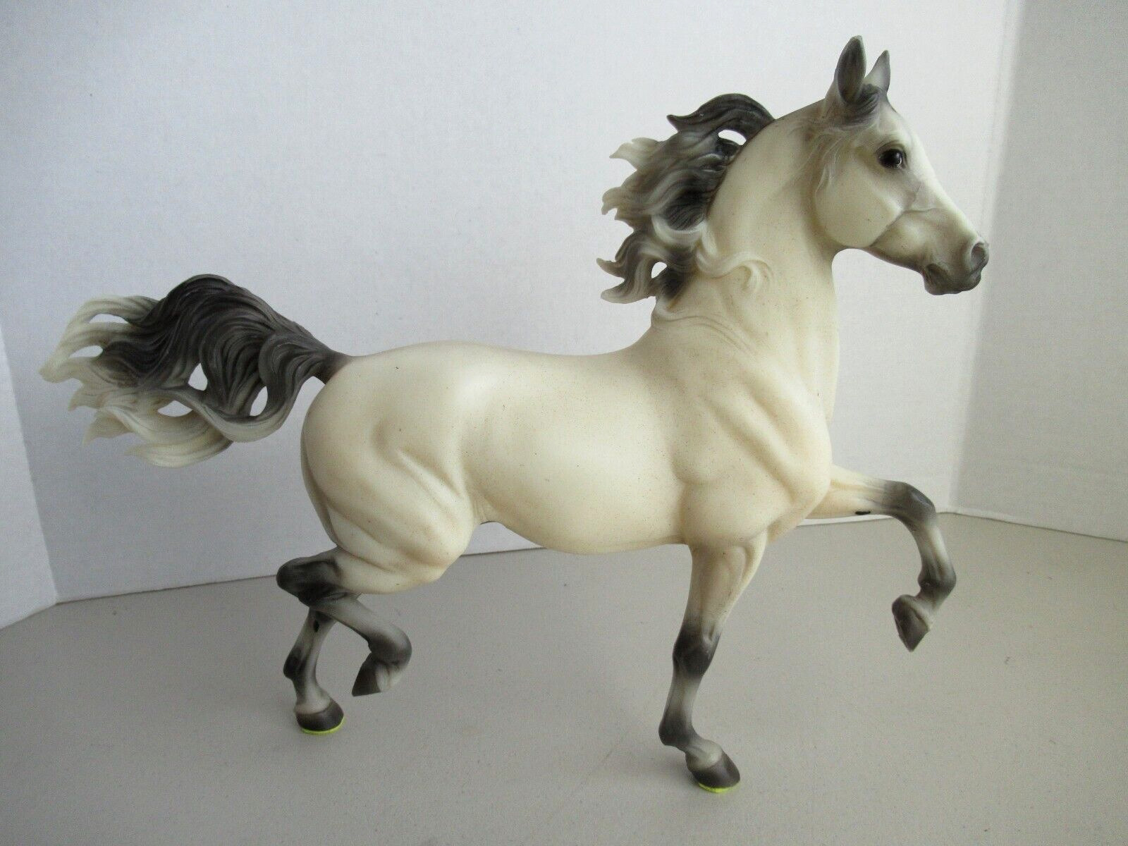 Breyer Traditional Horse #1186 “Napoleon’s Marengo Horses In History” RARE HTF