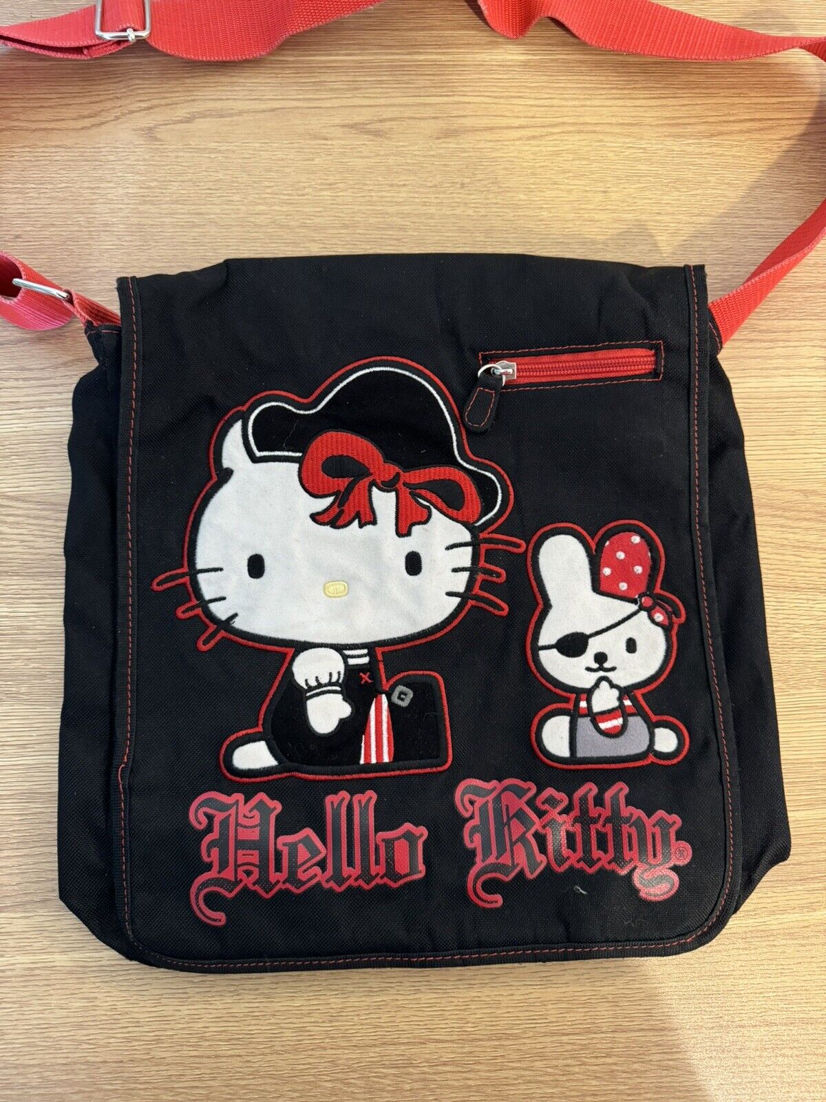 Vintage Rare 04’ Pirate Hello Kitty Sanrio Black/red Messenger Style Bag Purse