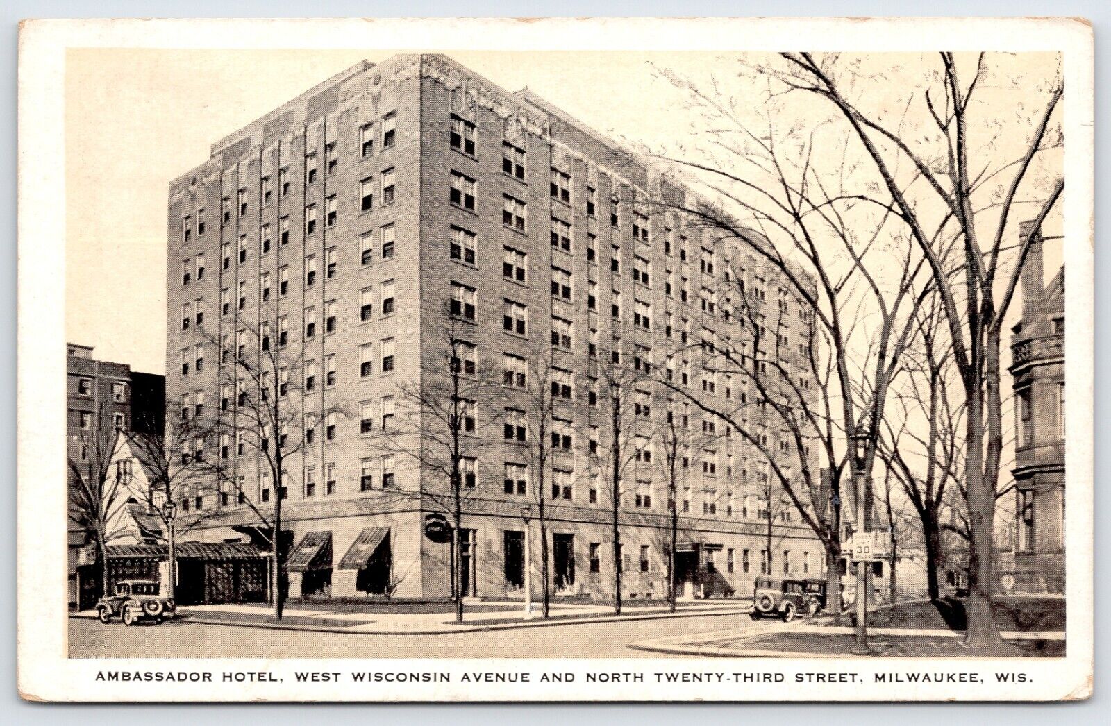 Postcard Ambassador Hotel West Wisconsin Avenue, Milwaukee Wisconsin Posted 1950
