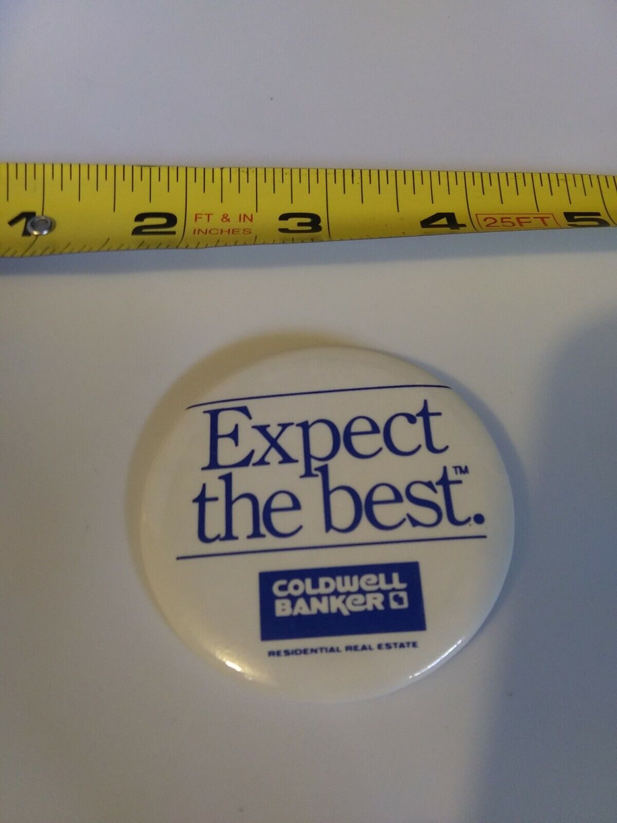 Vintage COLDWELL BANKER Expect the Best pin button pinback *EE76