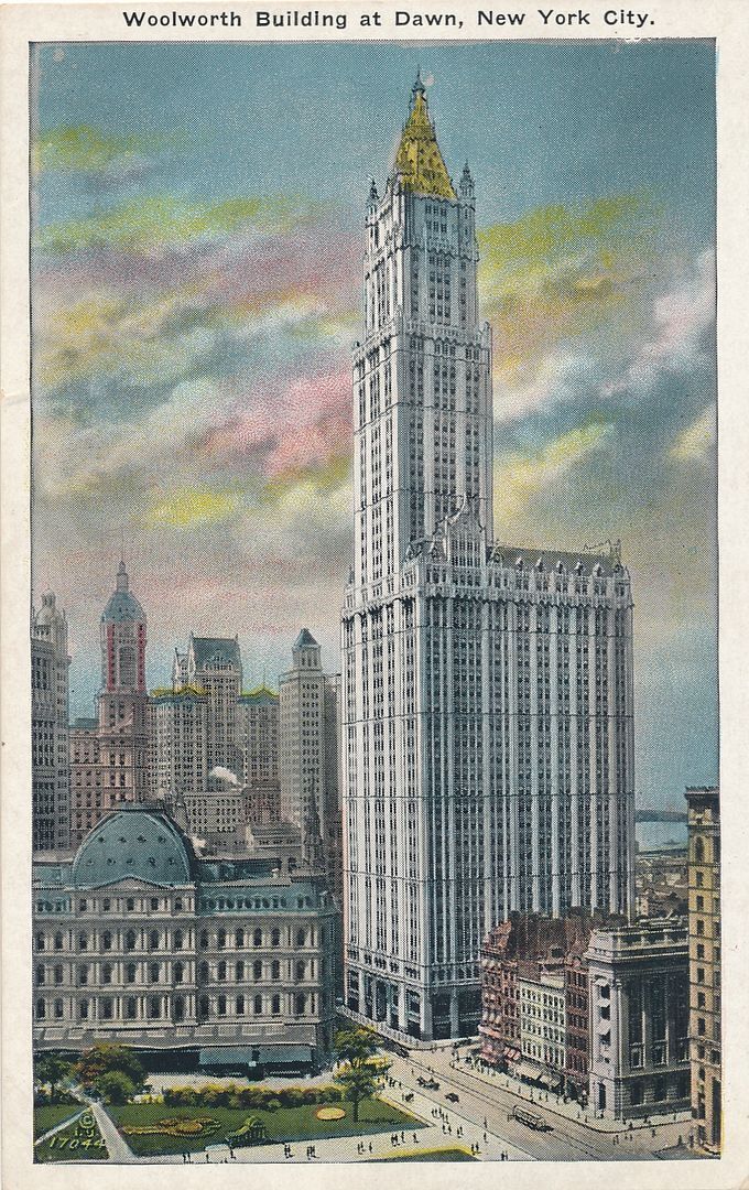 NEW YORK CITY - Woolworth Building At Dawn Postcard