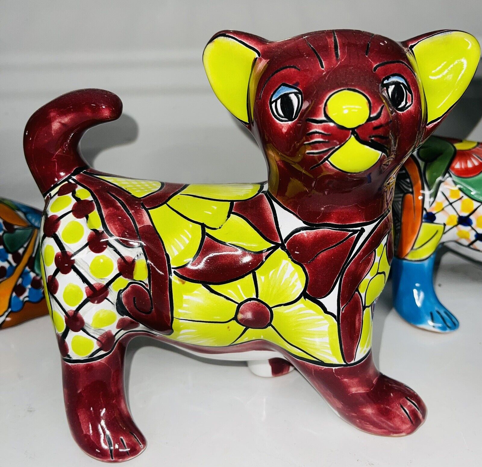 MEXICAN TALAVERA POTTERY CHIHUAHUA DOG SCULPTURE 9 x 7.5 IN HANDPAINTED