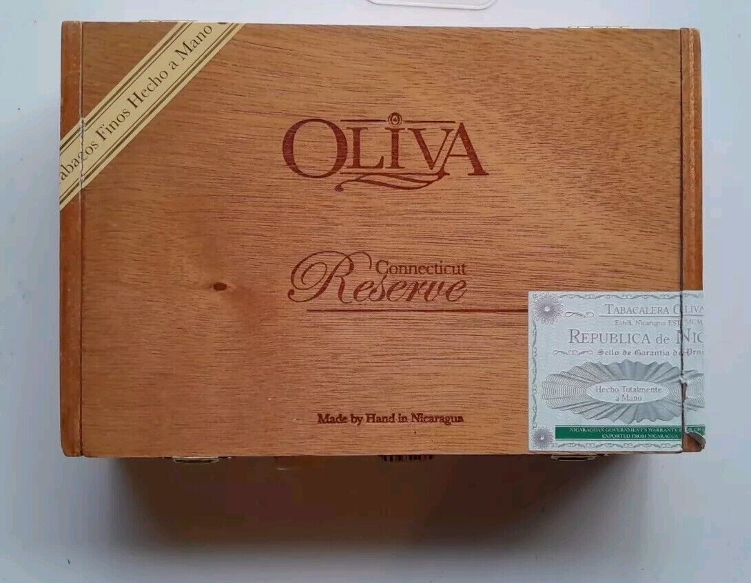 Empty Wooden Cigar Box OLIVA Connecticut Reserve Robusto | Collectibles