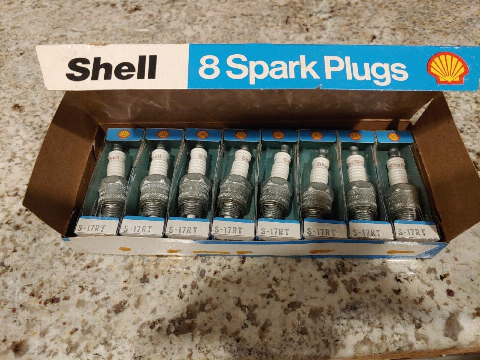 VINTAGE SHELL SPARK PLUGS S-17RT FULL SET OF 8 ,SEALED. NEW OLD STOCK, NICE