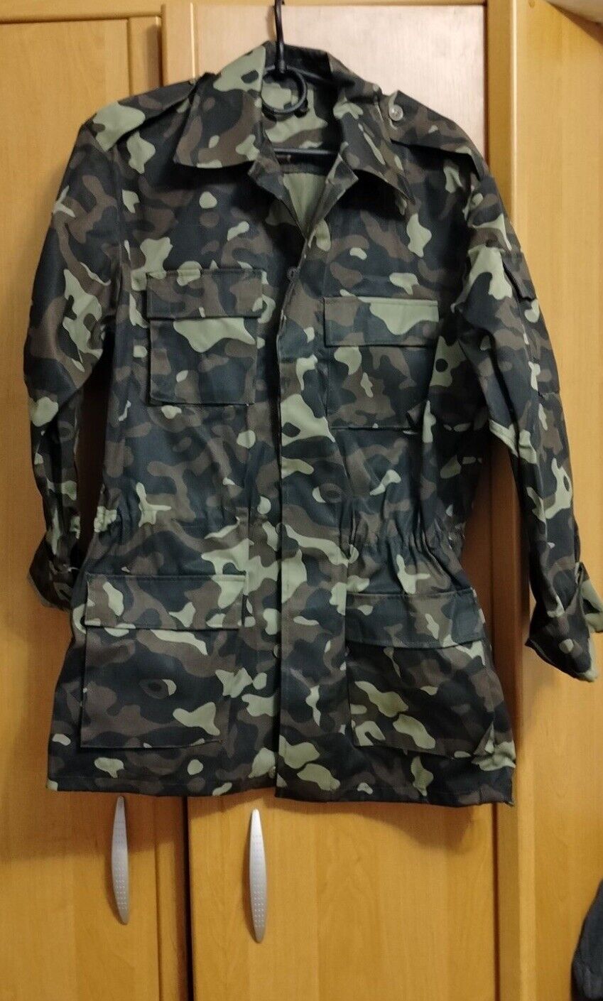 Unissued Ukrainian Army Dubok Camouflage Uniform Jacket and Trousers Size S