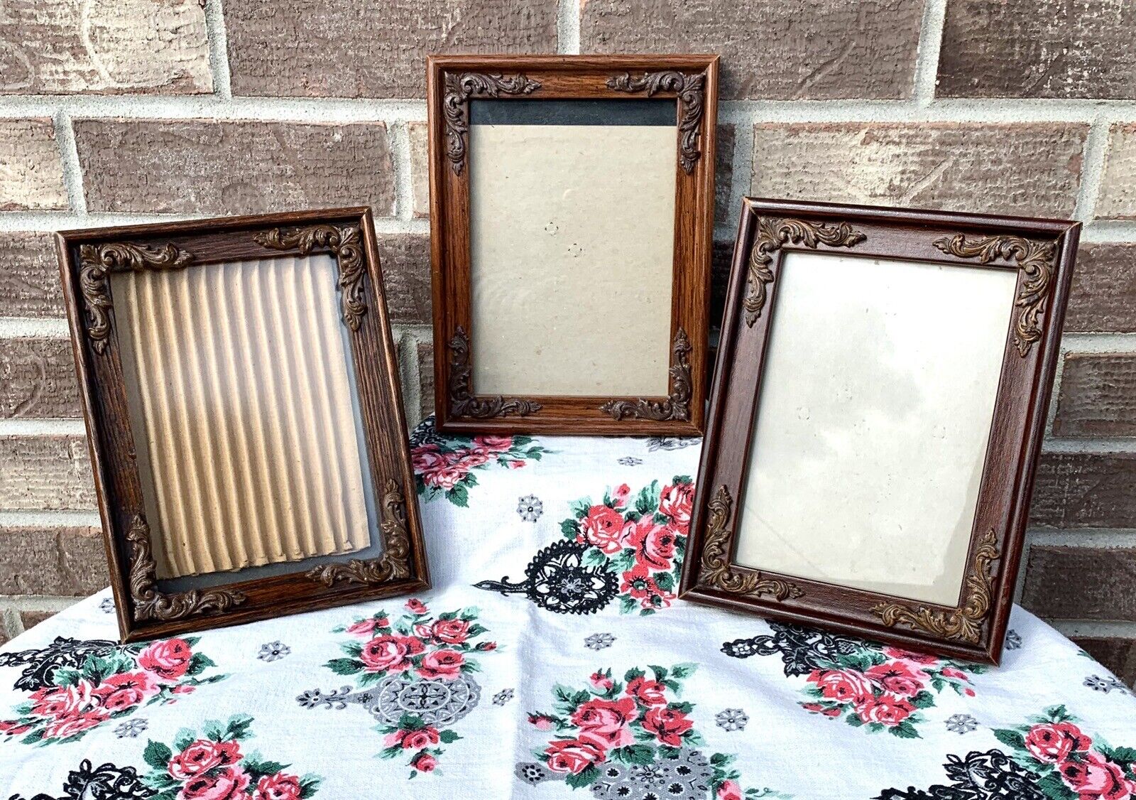 Set of 3 Vintage Dark Oak Grain Wood Picture Frames Ornate Scrolls Corners  5x7