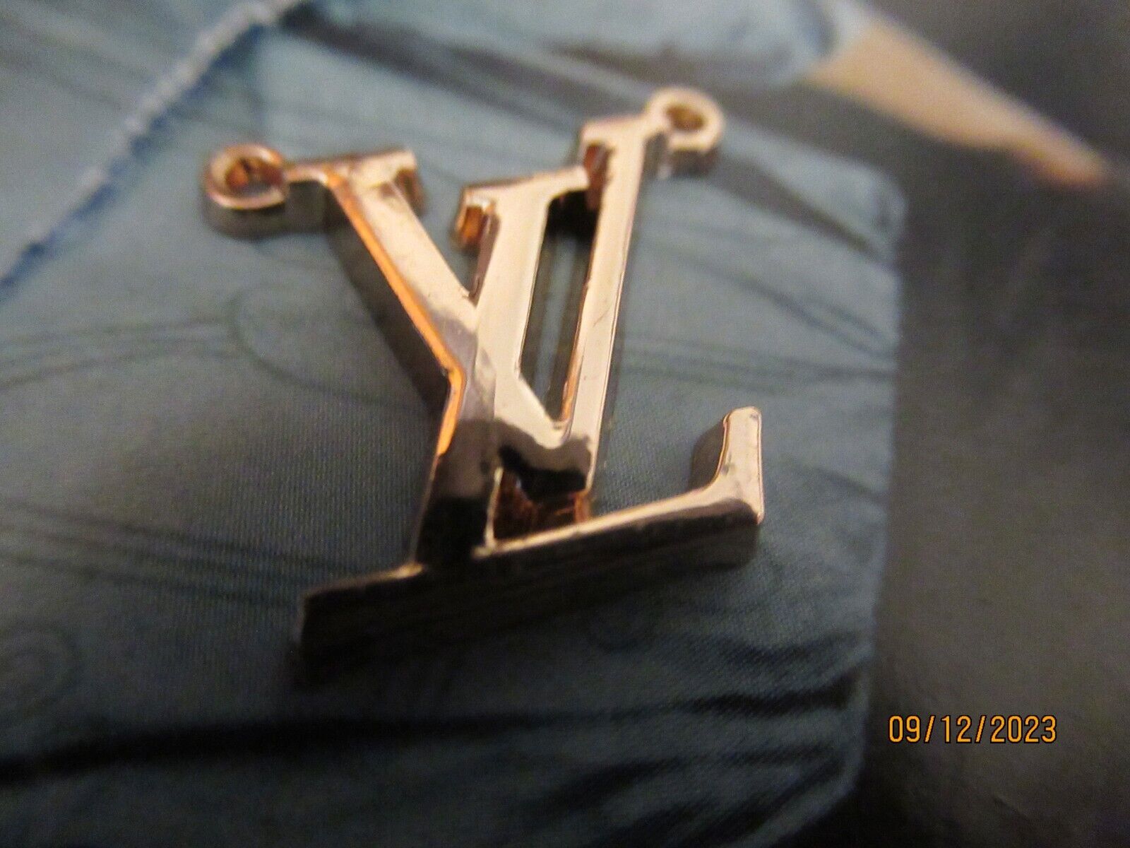 LV VUITTONS 1 ZIP PULL Charm 17 MM rose  GOLD tone, THIS IS FOR 1