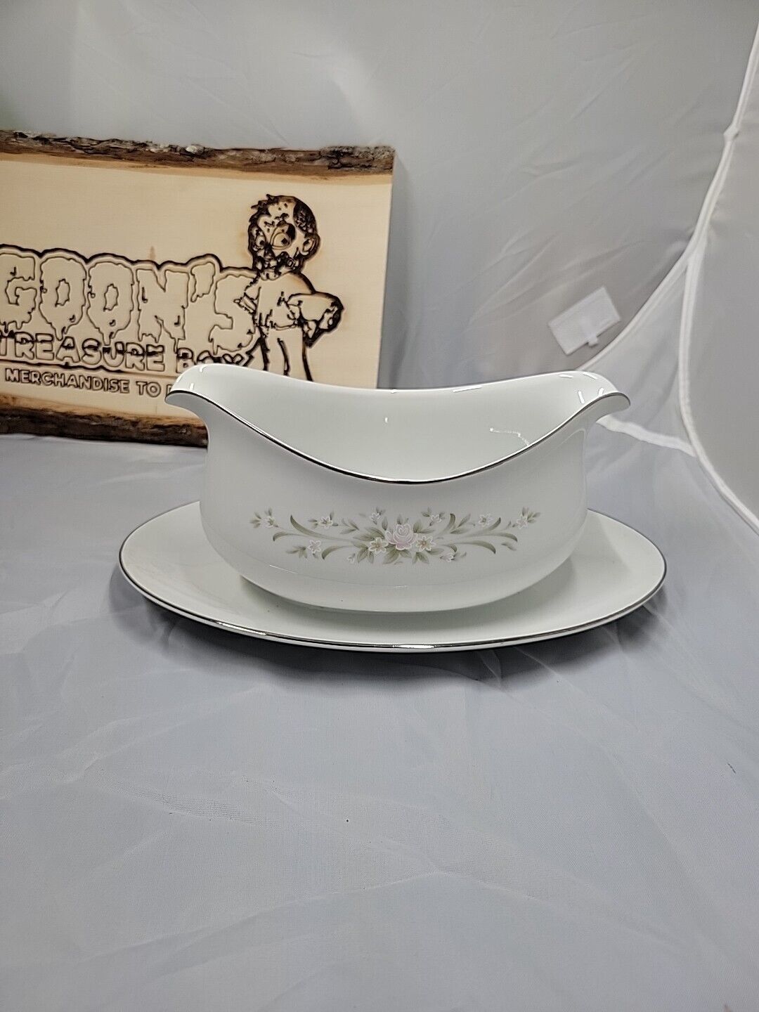 479 Larksong By LynnBrooke Fine China Gravy Boat & Attached Underplate