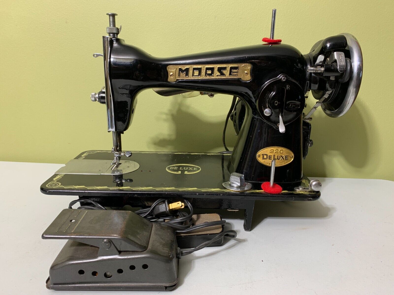 VINTAGE Morse 320 De Luxe Sewing Machine Dayton Motor TESTED Black Heavy Duty