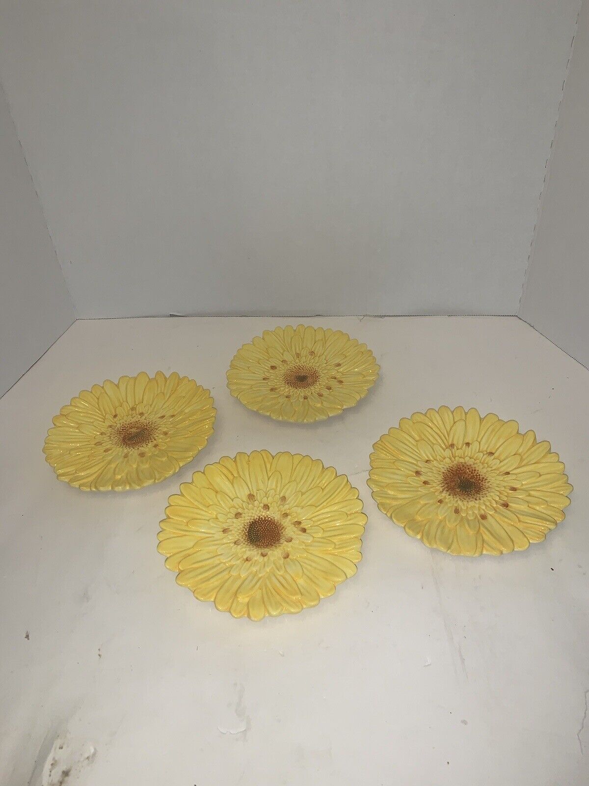 Vtg. Set/4 Cracker Barrel Plates  Life In A Garden“Dig It” 7” plates yellow/rust