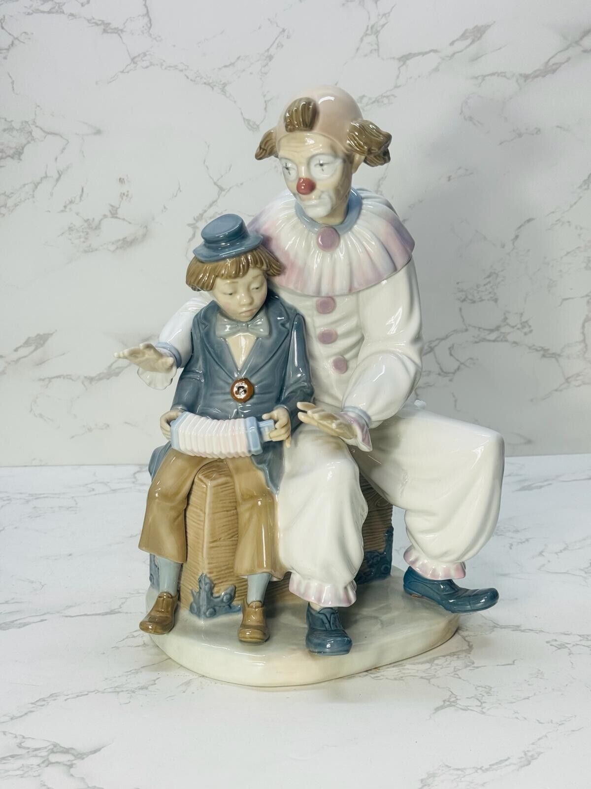 Lladro NAO ZAPHIR Lesson of Music #701 Clown & Boy With Accordion