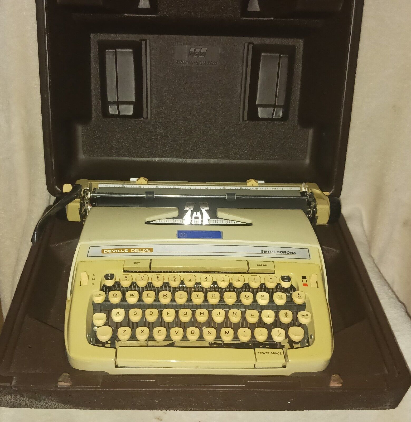 Vintage Typewriter/Smith-Corona- Deville Deluxe 