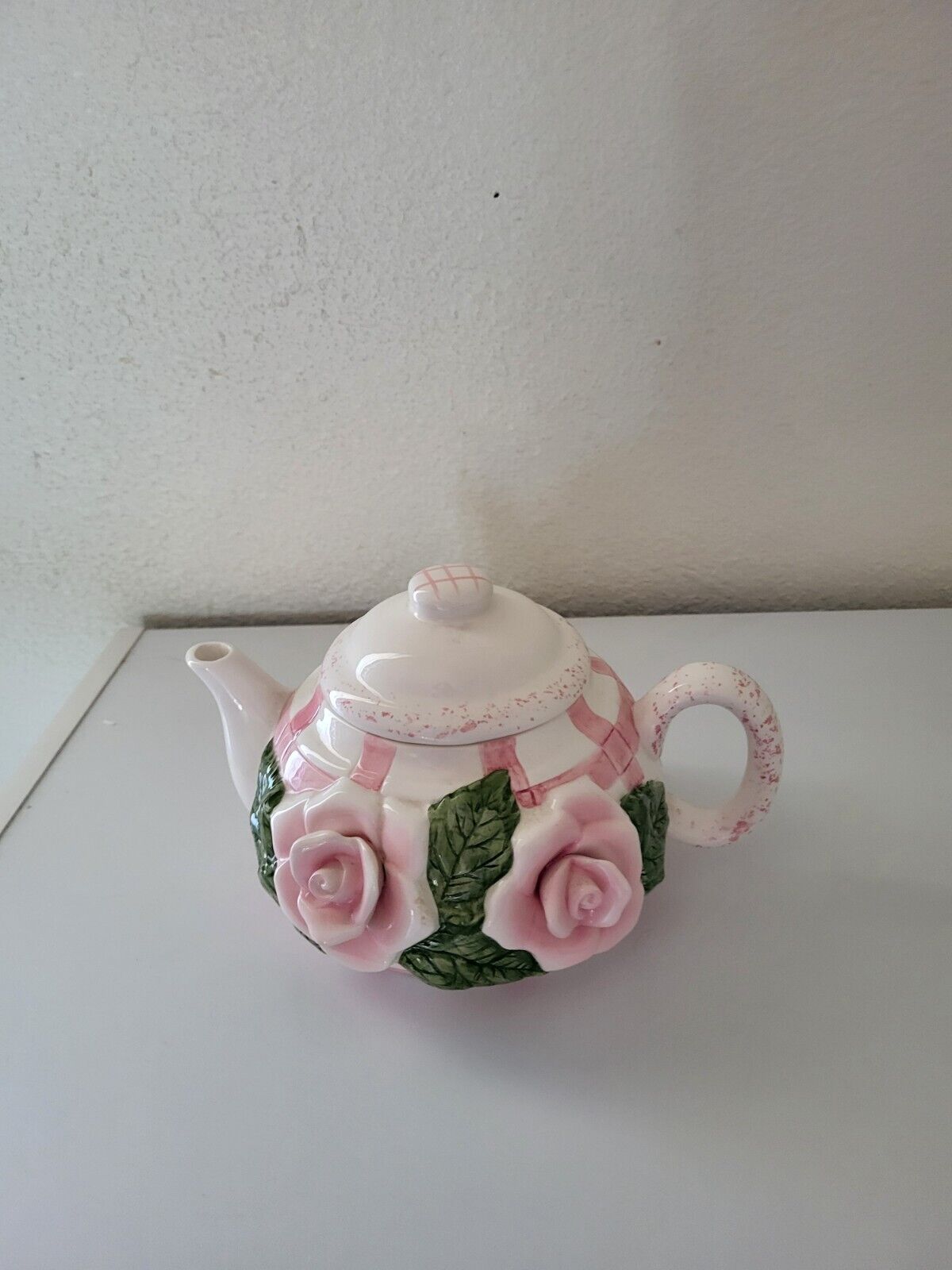 pink floral teapot
