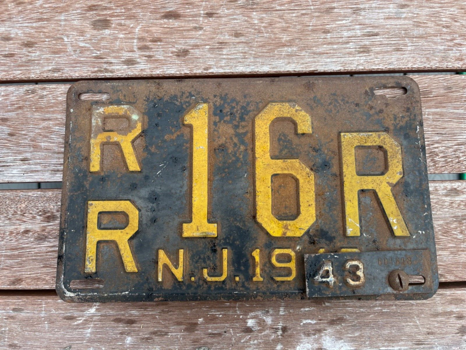 1942/43 New Jersey License Plate RR 16R