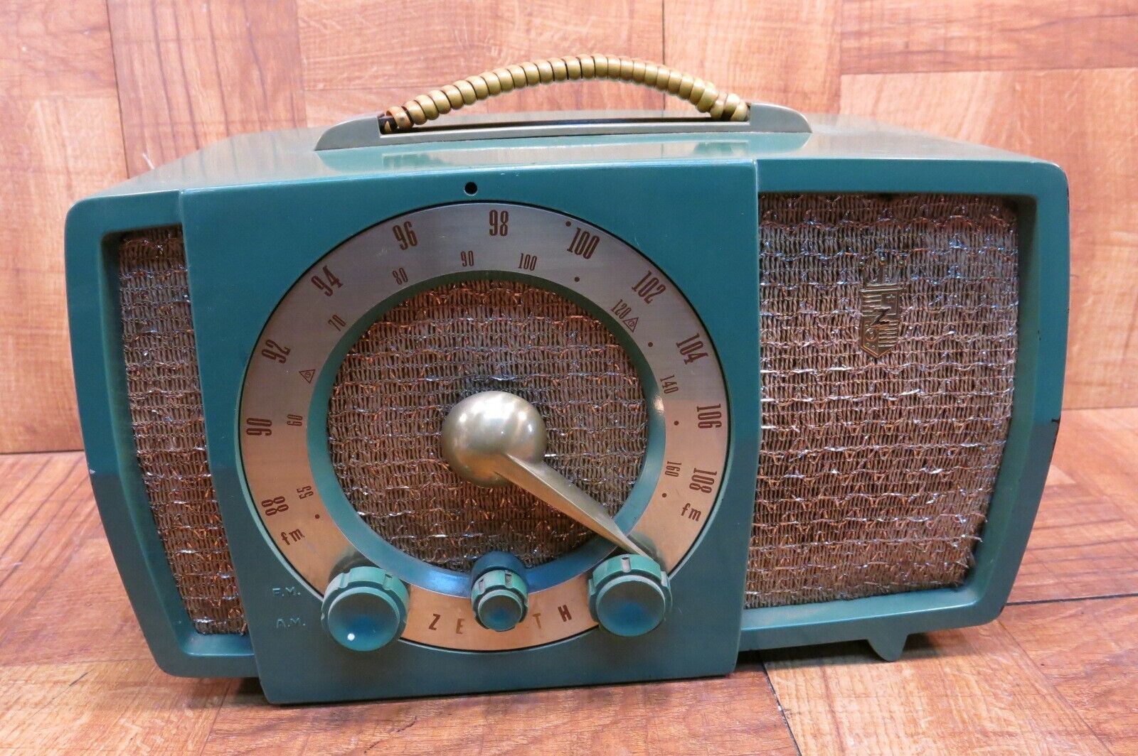 1951 Zenith Vintage AM/FM Tube Radio Model H-724Z2 Green Non-Working