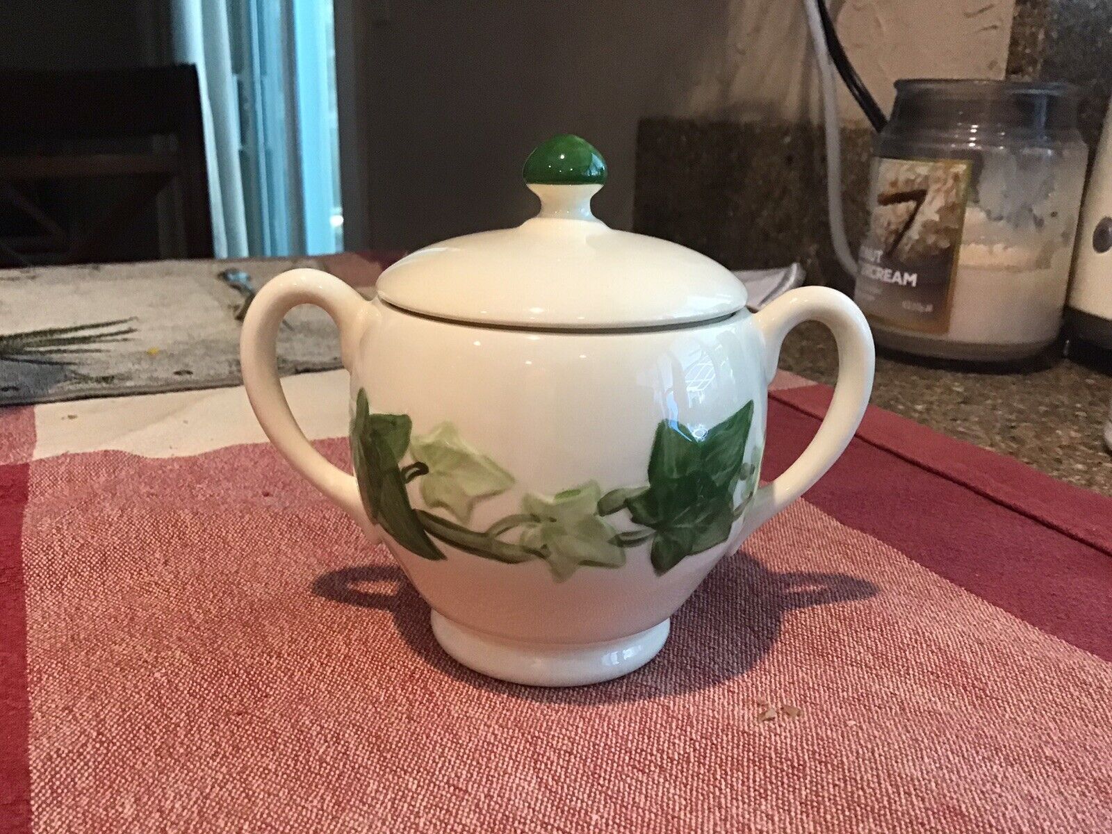 Franciscan Ivy Sugar Bowl. The I Love Lucy Pattern Flawless Condition