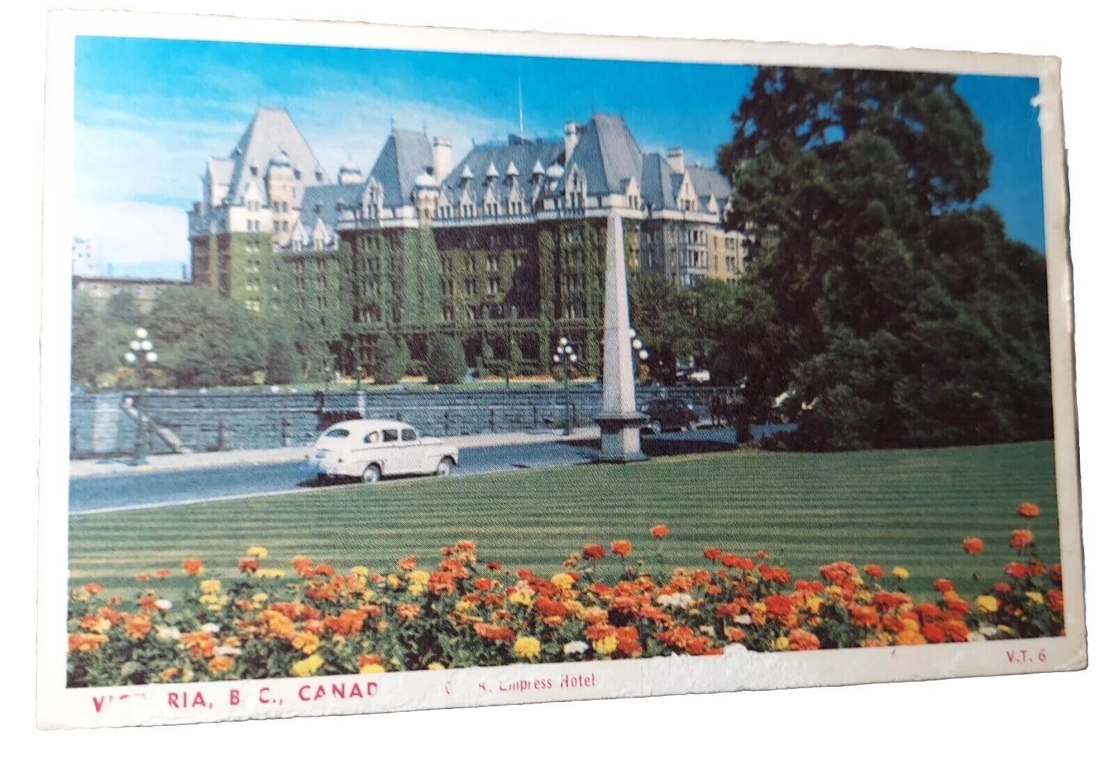 Vintage Postcard Victoria B.C. THE EMPRESS HOTEL 1957 (A7)