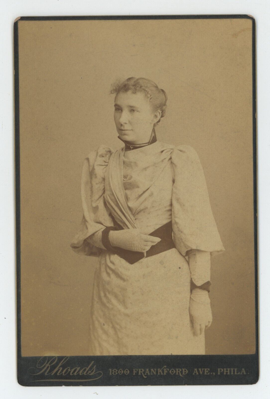 Antique c1880s Cabinet Card Lovely Woman Beautiful Dress Rhoads Philadelphia, PA