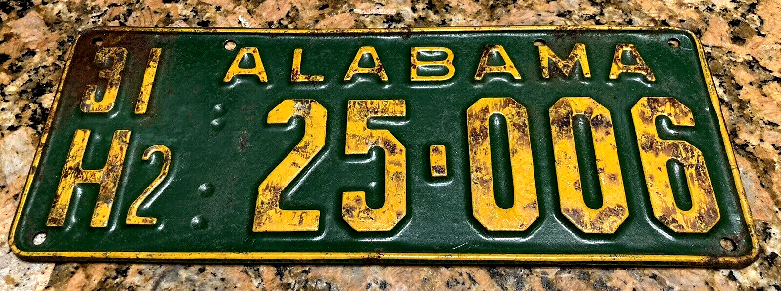 1931 Alabama license plate NICE ORIGINAL H2 25006 YOM Register JOHN DEERE COLORS