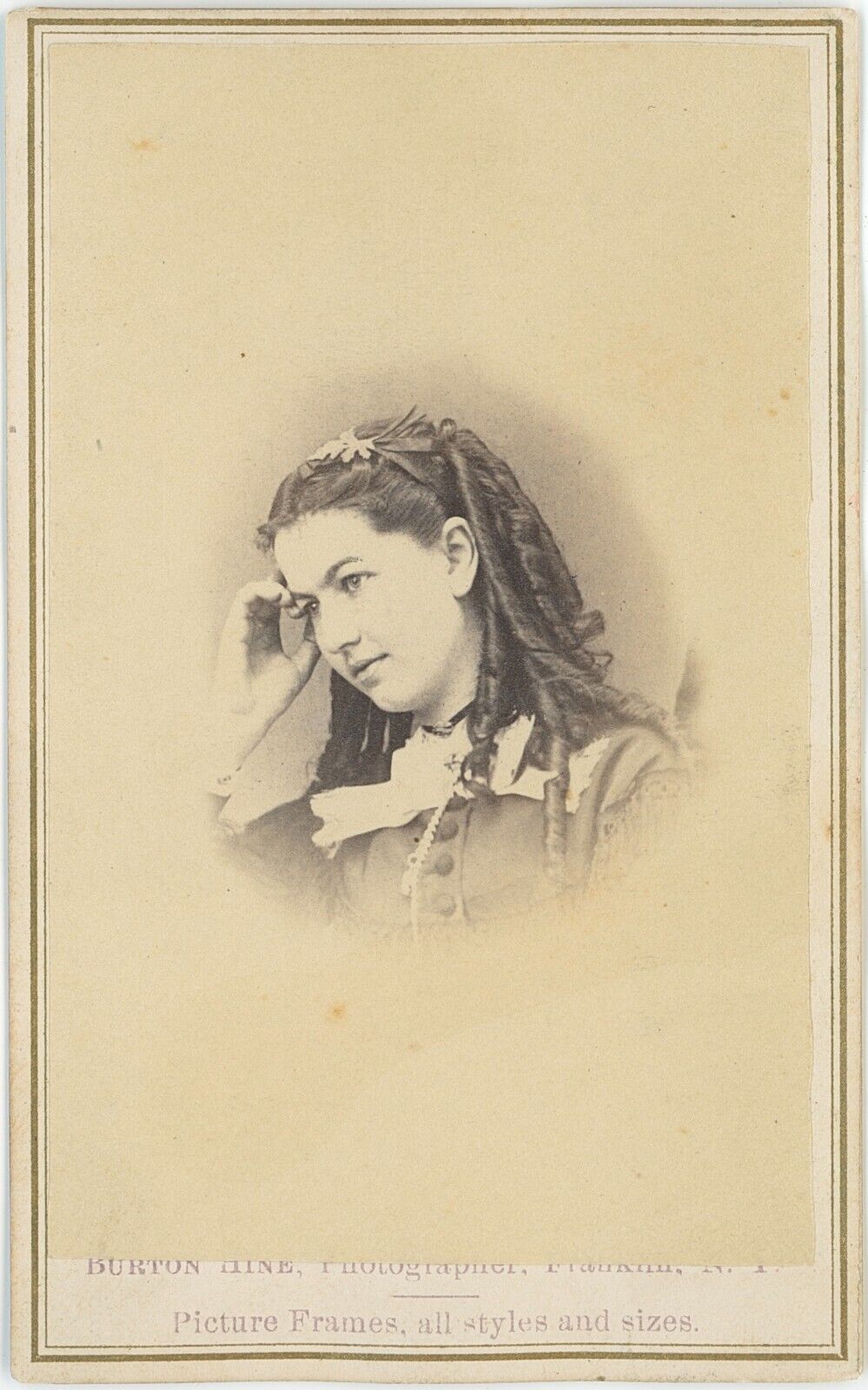 Pretty Lady Curled Hair Posed Franklin, New York 1860s CDV Carte de Visite X239