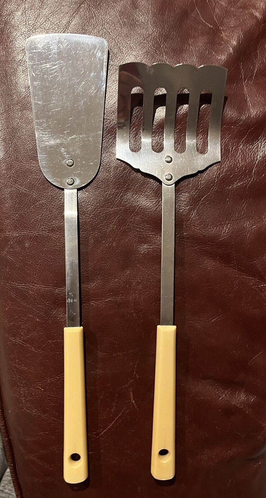2-Vintage ROYAL BRAND Sharp Cutter Stainless Steel Spatulas, 1 is Angled Slotted