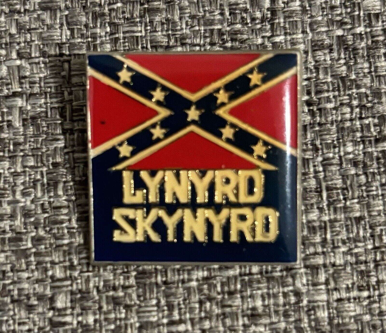 LYNYRD SKYNYRD Vintage Rare Flag Lapel Pin