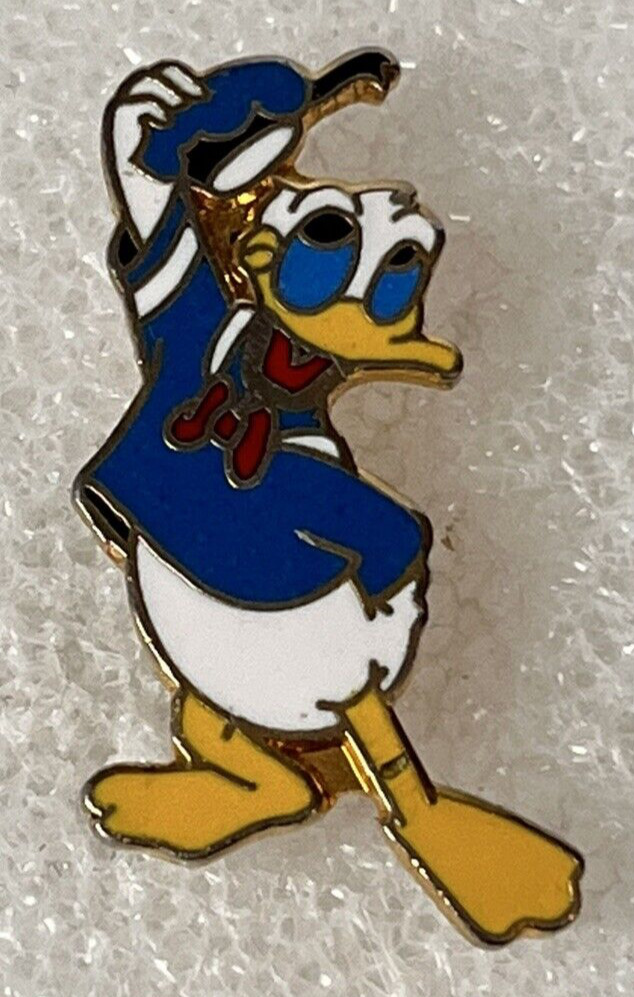 Vintage Donald Duck Walt Disney Productions Souvenir Collectible Pin Lapel Hat