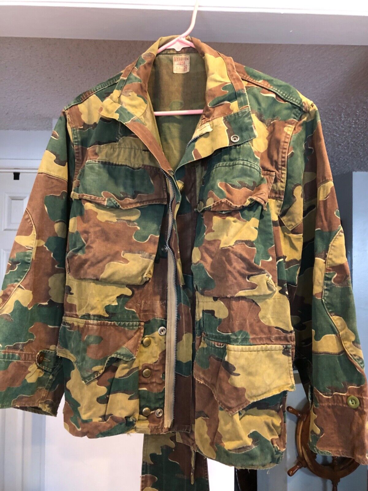 Vintage Belgium  1958 military camouflage Field jacket….size small