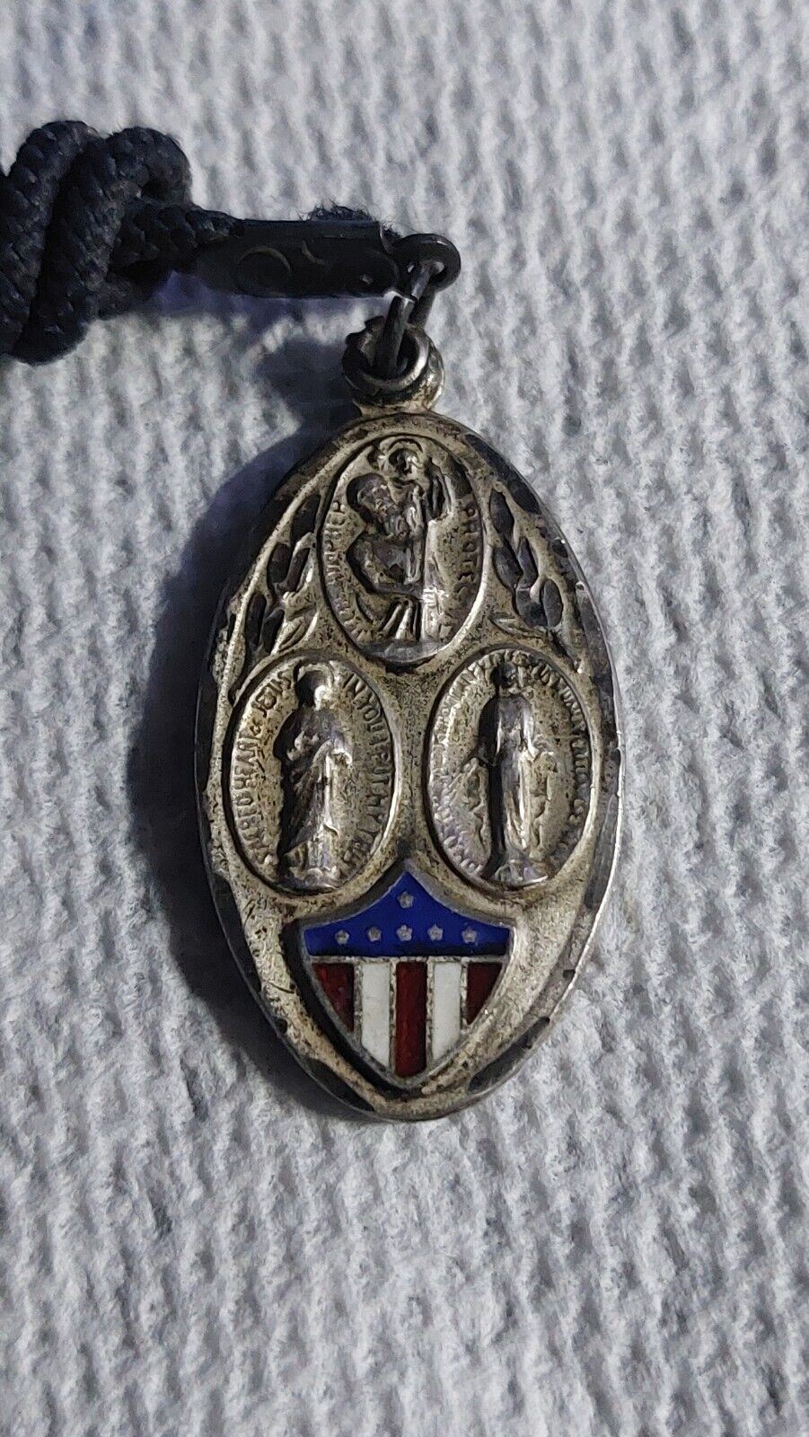 Vintage WW2 Catholic Religious Medal Sterling Scapular Enamel Flag Militaria 