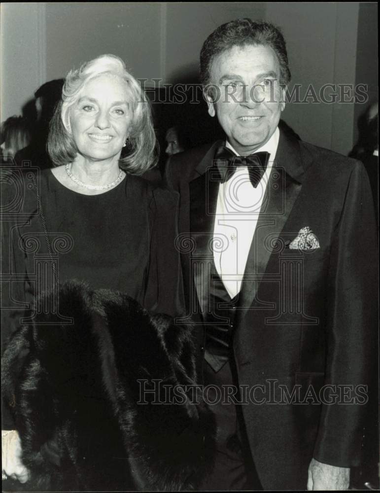 1989 Press Photo Mike Connors & Wife at Welcome Home President Reagan Party