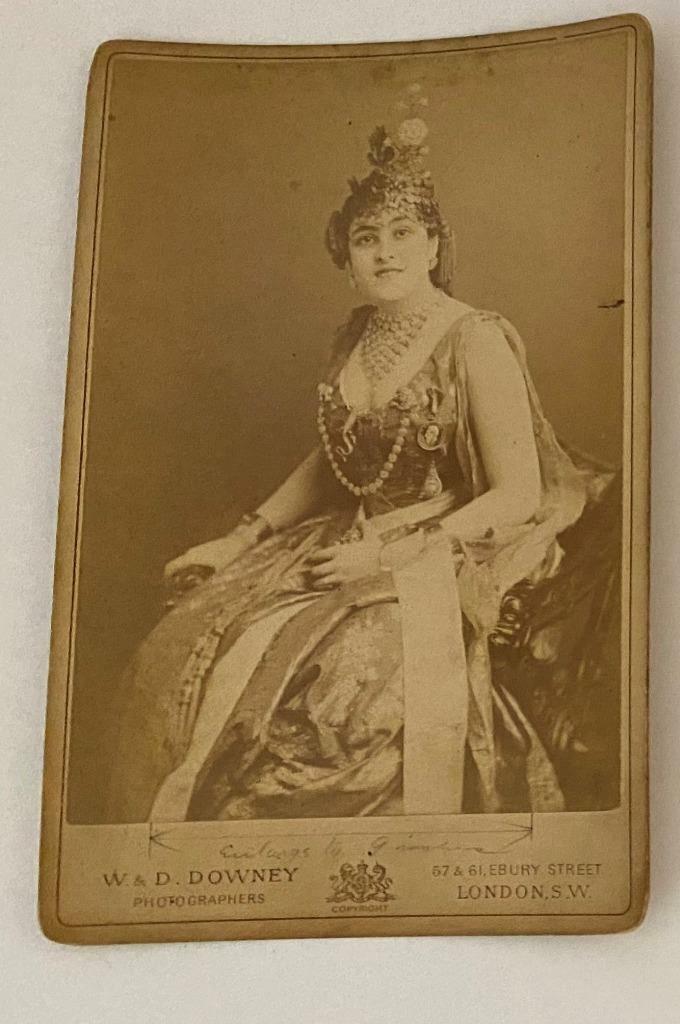 Antique Cabinet Card Photo British Actress W&D Downey London Photographer Queen