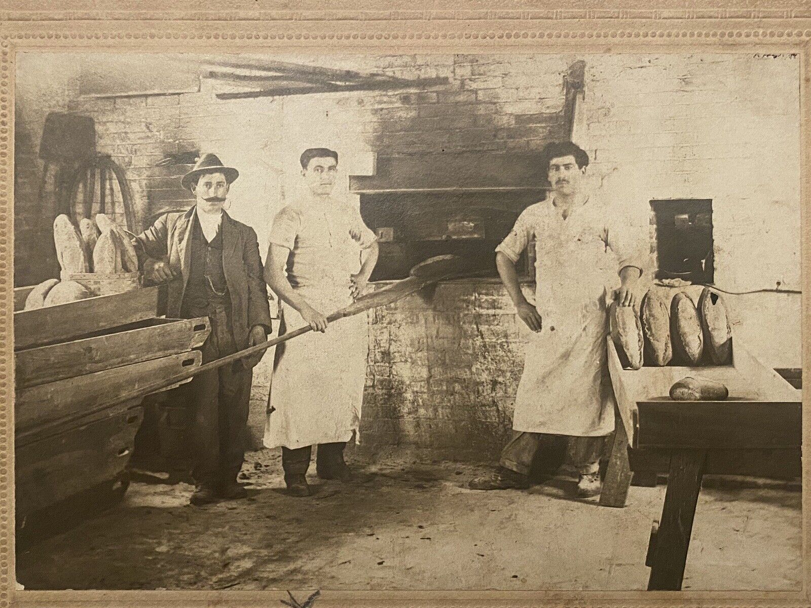 Circa 1890 Excellent Photo Of Bakers Baking Bread In Oven Bakery Shop 19th C.