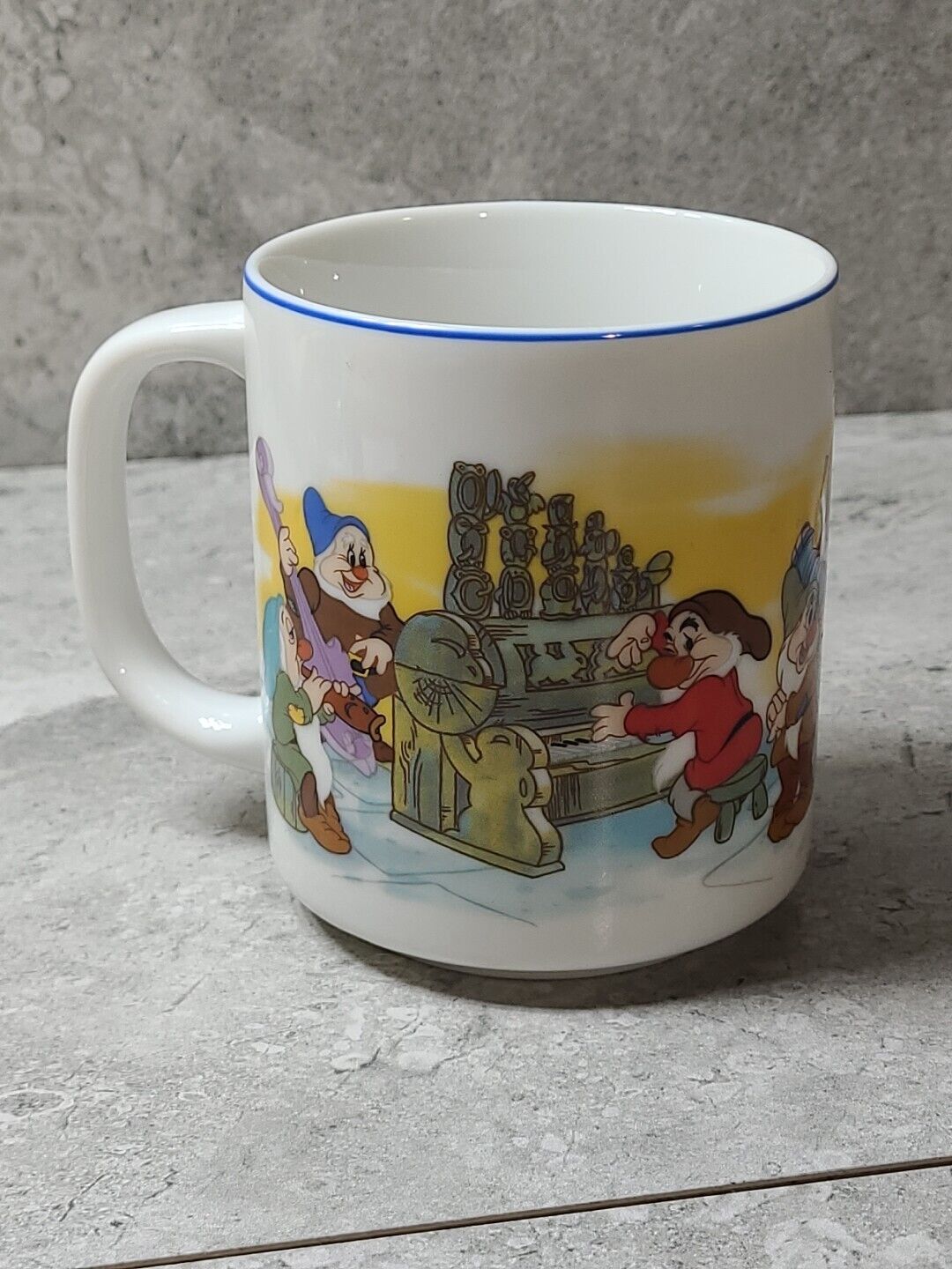 Disney Snow White and 7 Dwarves Ceramic Mug Japan Vtg Disney Parks