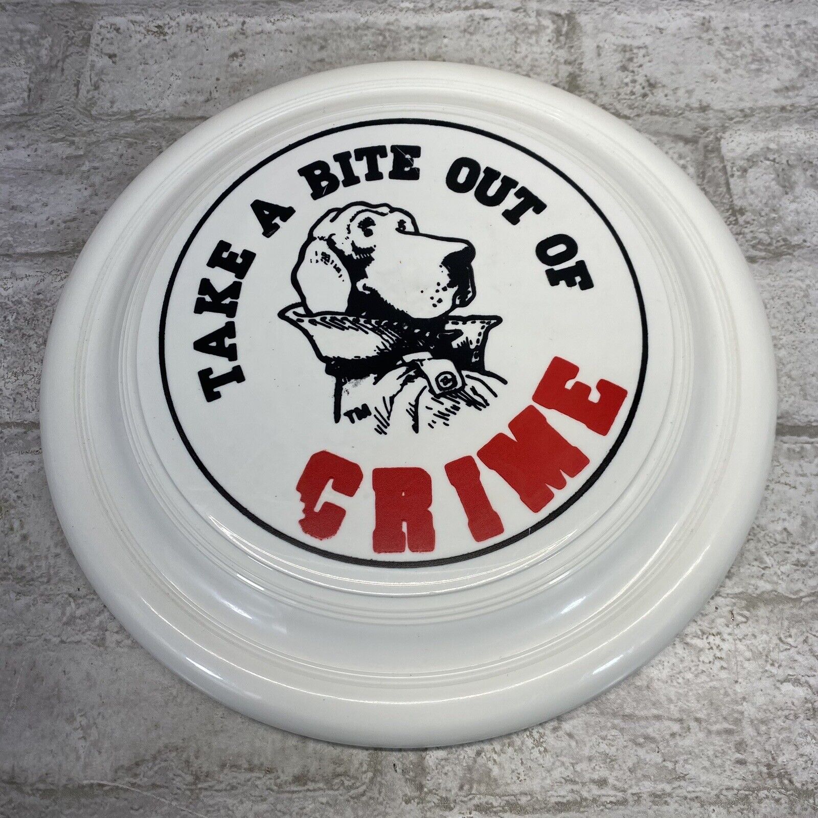 Vintage Scruff McGruff Take A Bite Out Of Crime Frisbee