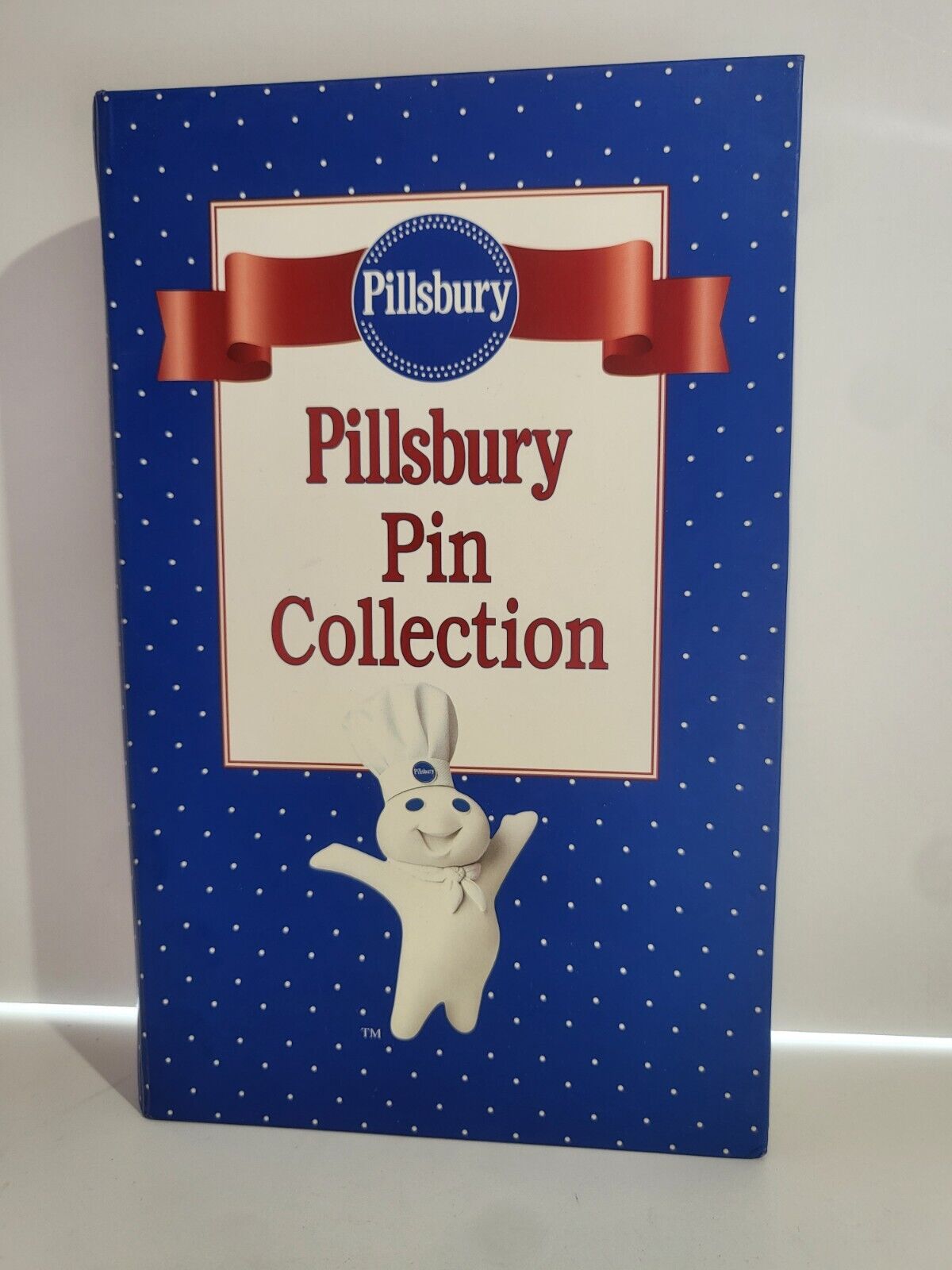 PILLSBURY DOUGHBOY 8 PIN COLLECTION by Danbury Mint DISPLAYED IN BOOK BOX