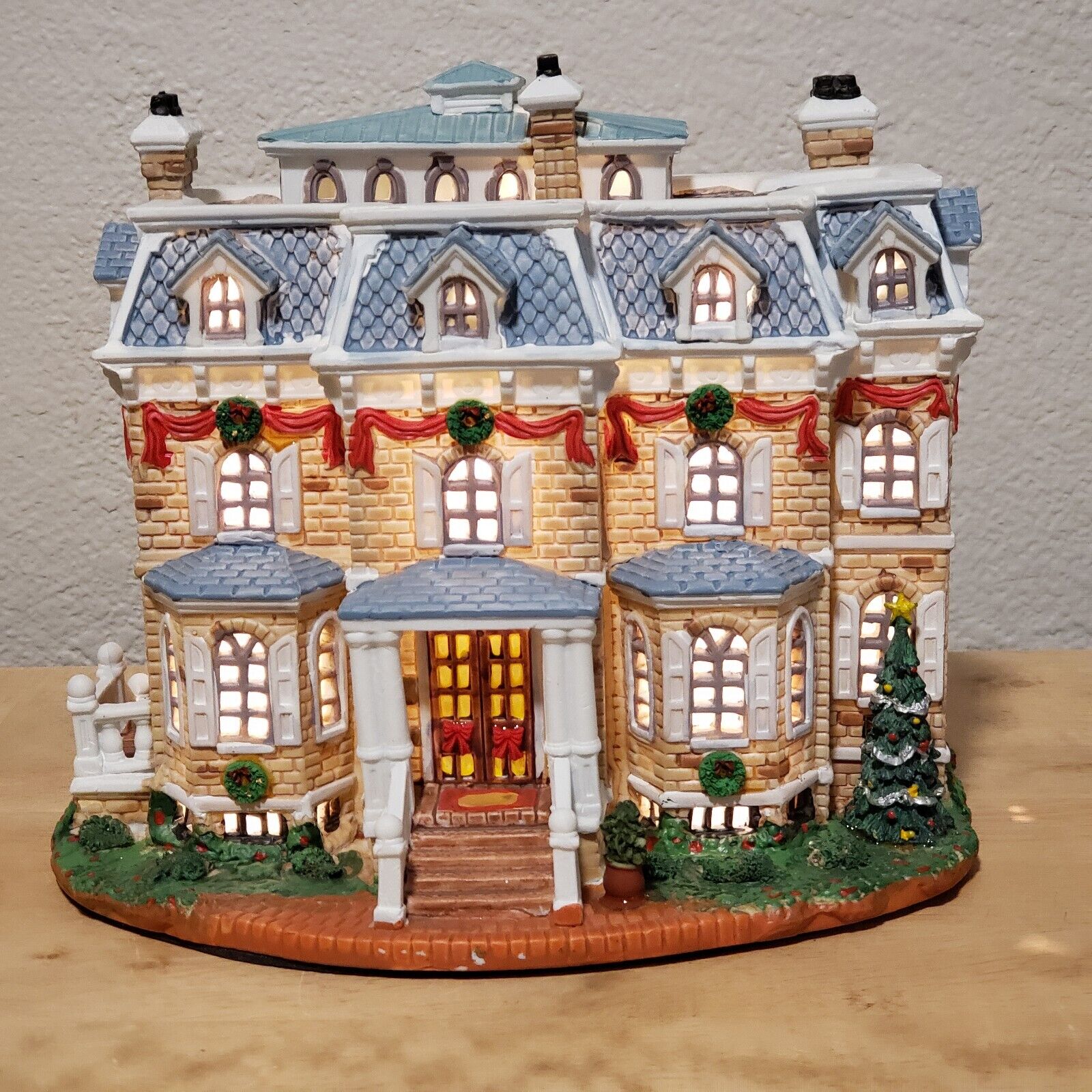  Lemax Carole Towne Collection Downing House 2007 Lighted Christmas, With Box.