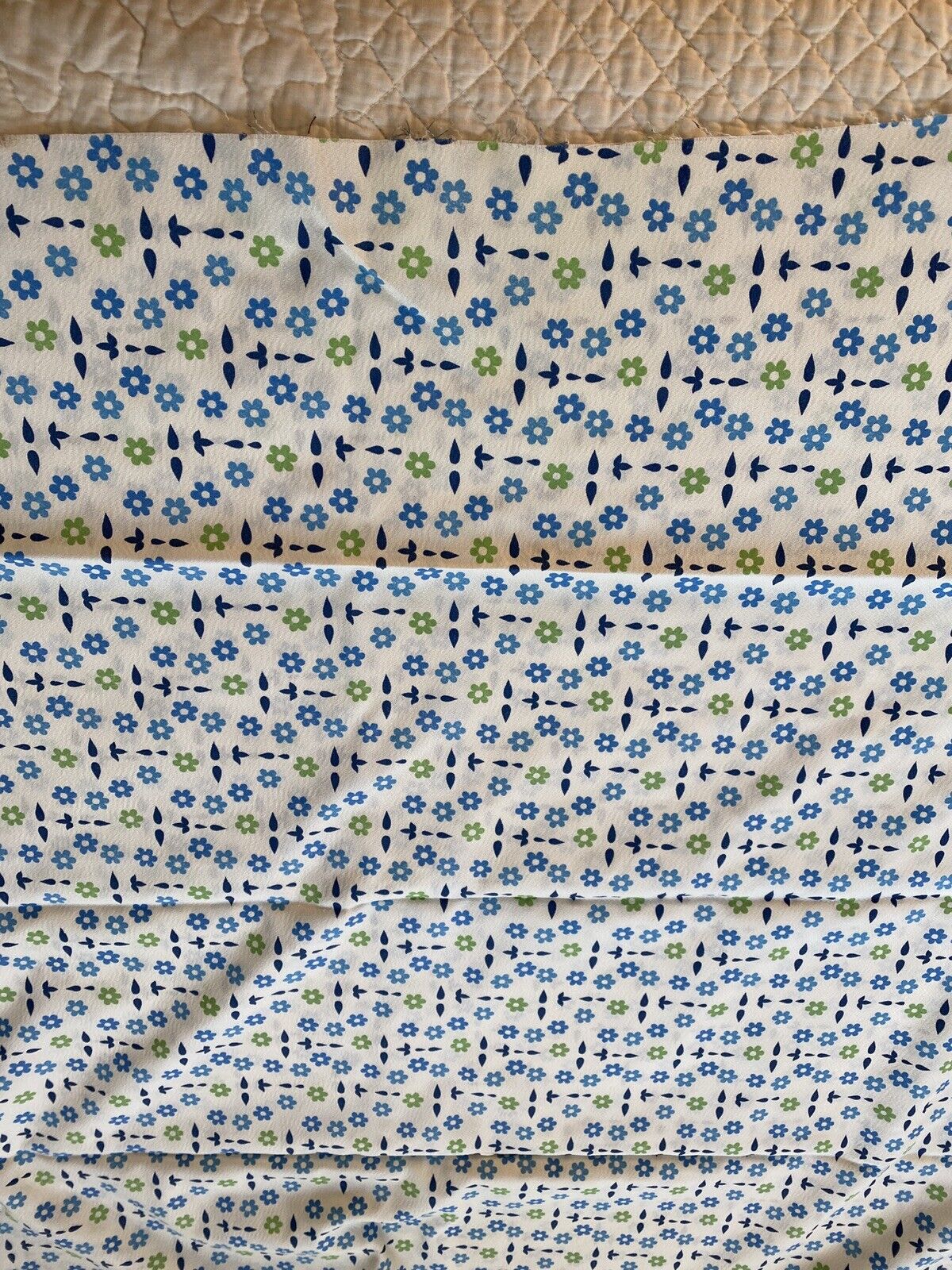 Vtg 60s 70s Floral Cotton Fabric FLOWER POWER Blue Green Boho Panel  47” X 112”
