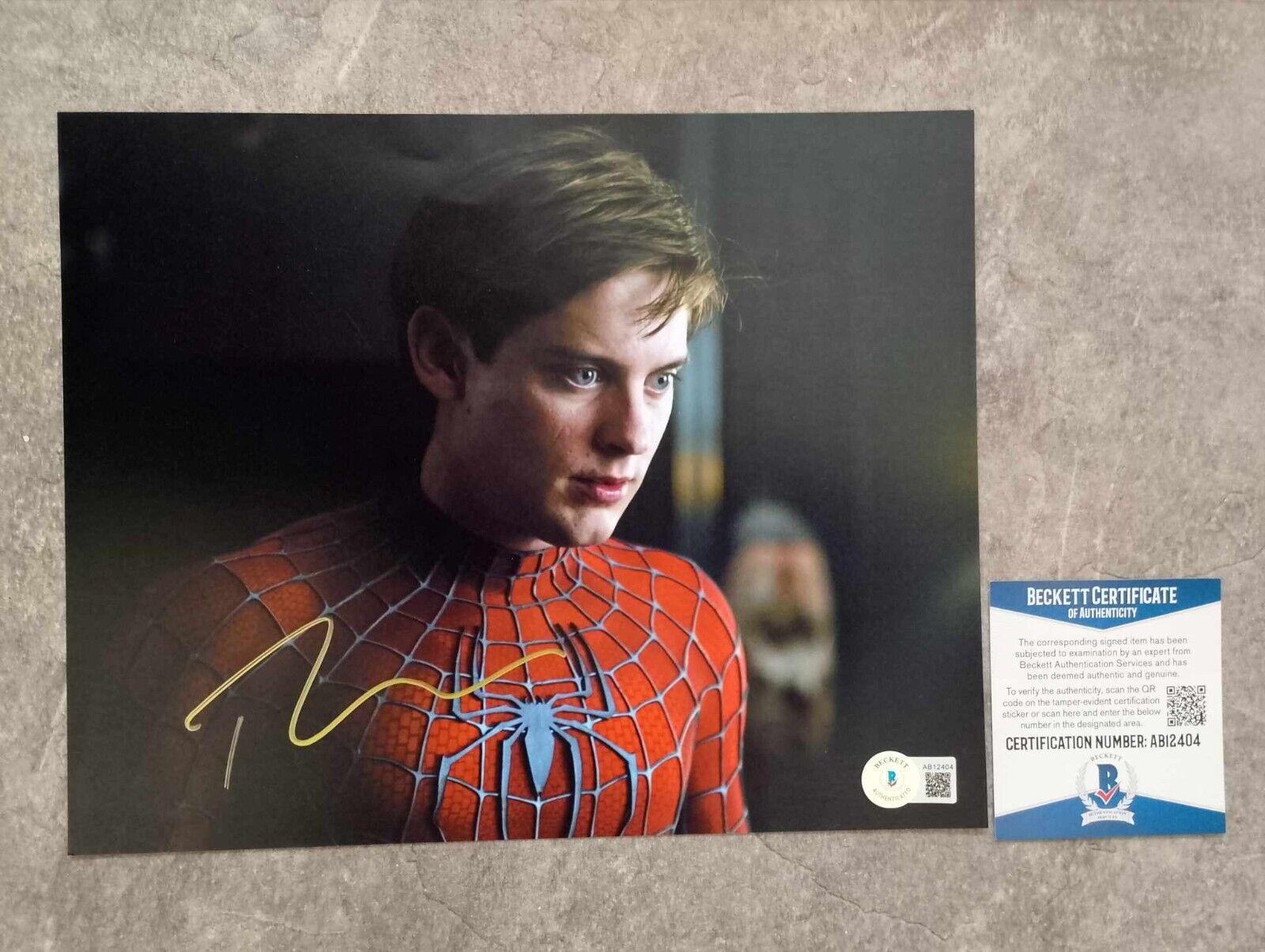 Tobey Maguire Signed Autograph Spider-Man 8x10 Photo Beckett COA