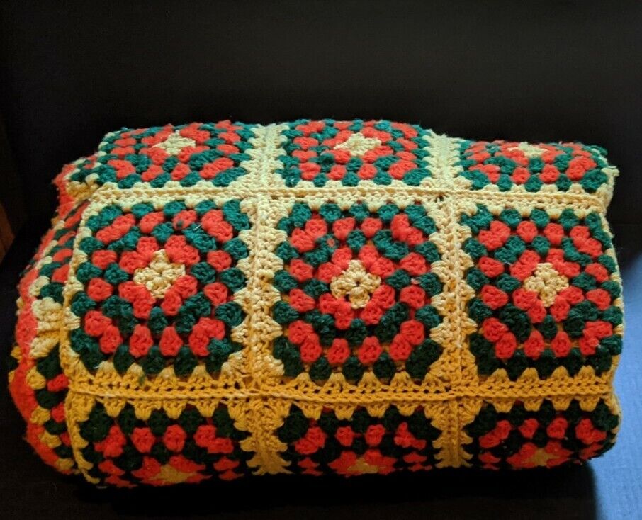 MASSIVE 60\'s 70\'s Bedspread Homemade Afghan Granny Squares Patchwork Blanket 
