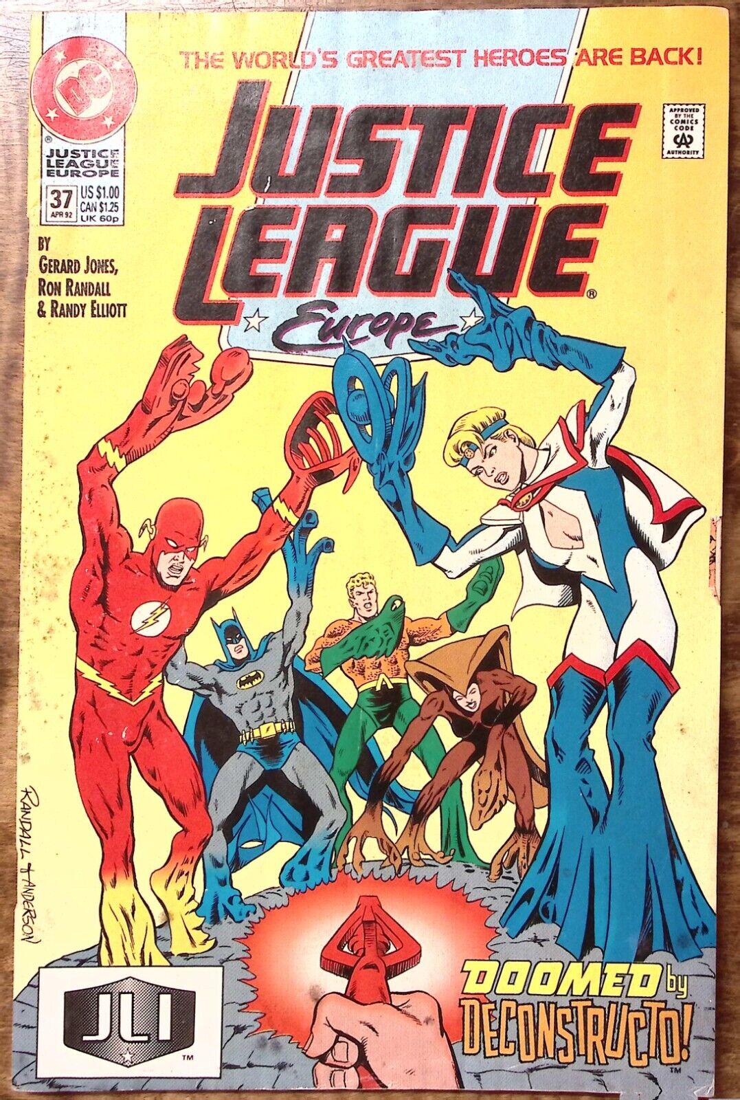 1992 JUSTICE LEAGUE EUROPE  APR #37  DOOMED BY DECONSTRUCTO  DC COMICS  Z3253