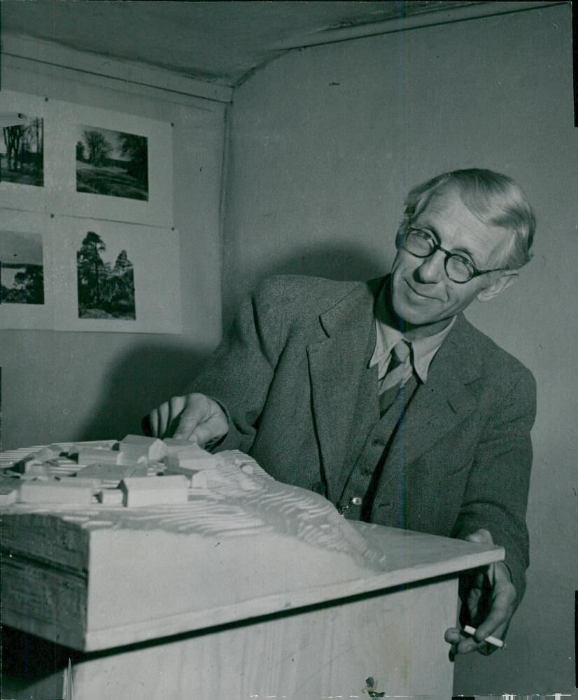 Professor Carl Malmsten demonstrates the planne... - Vintage Photograph 1174803