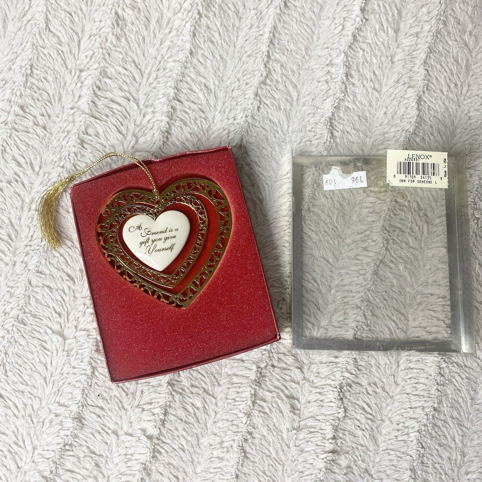 Lenox A Friend Is a Gift You Give Yourself Heart Ornament Gold White Christmas