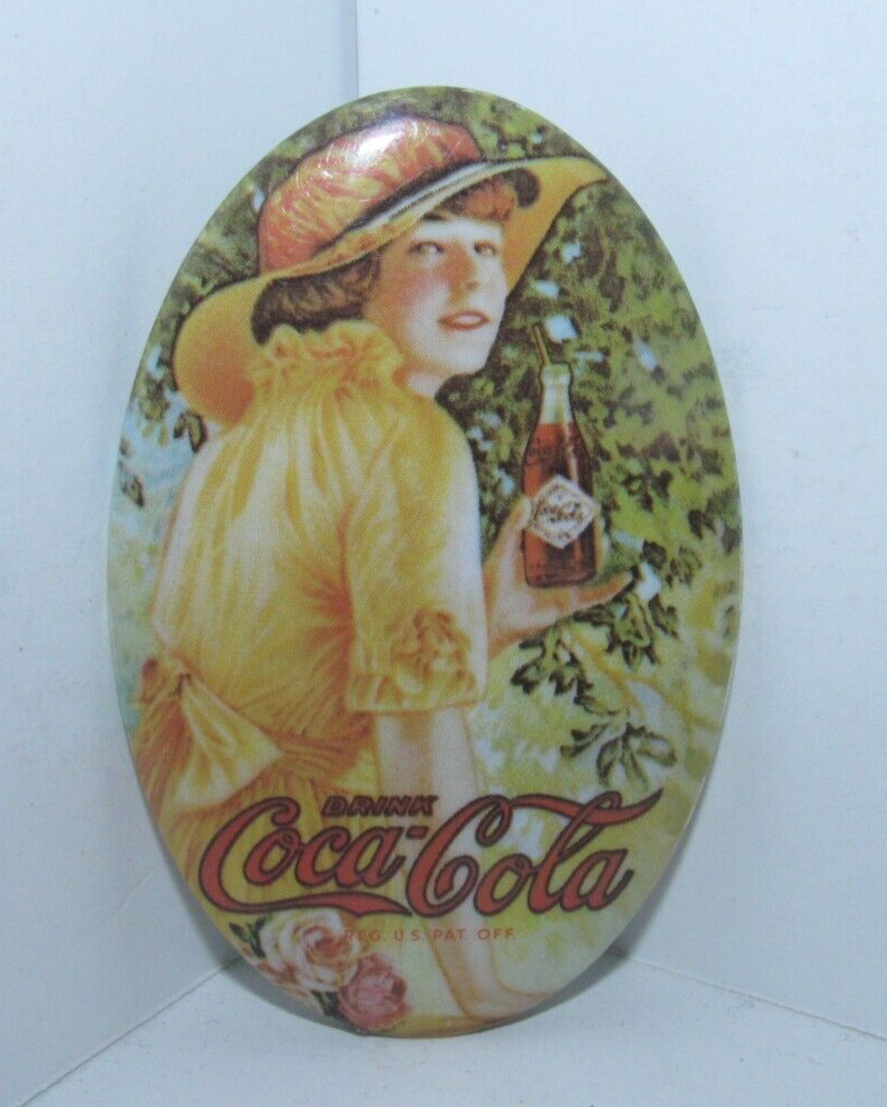 Coca-Cola 1973 Memorabilia Vintage Woman Oval Pocket Mirror (L)